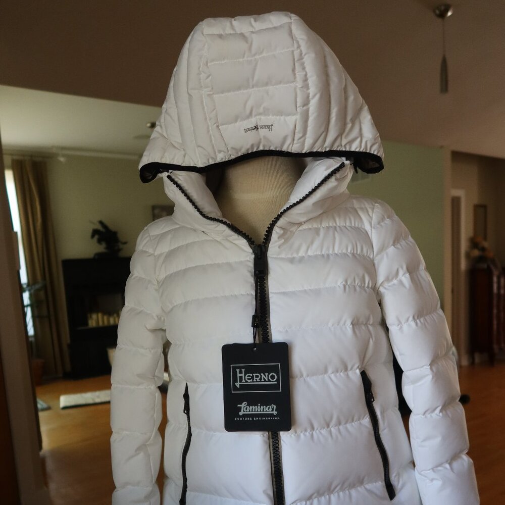 NWT! $935 Herno Laminar women's white black down puffer jacket coat sz 40 hood
